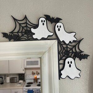 Halloween Door Corner Boo Ghost Sign - Door Corner Decor - Halloween Decorating